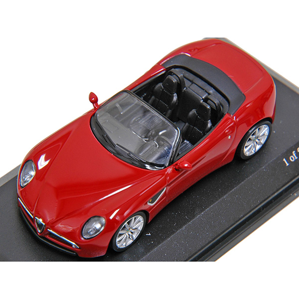 1/64 Alfa Romeo 8C Spiderߥ˥奢ǥ