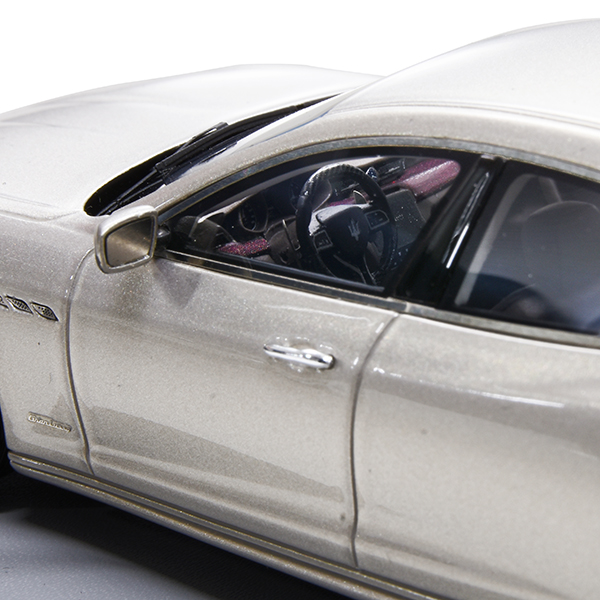 1/43 MASERATIQuattroporte Granlusso 2017ߥ˥奢ǥ Champagne By BBR